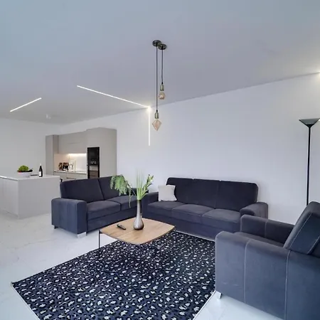 Laura Apartment
