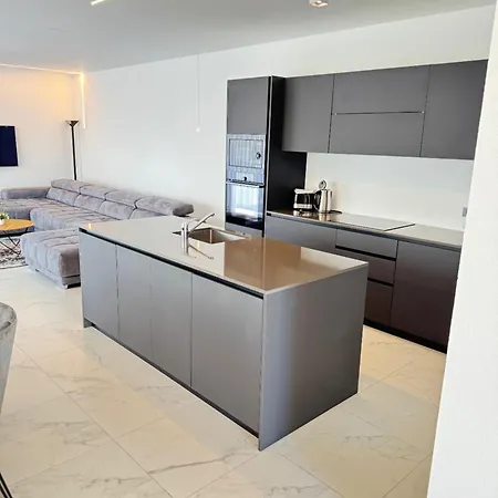 Laura Apartment